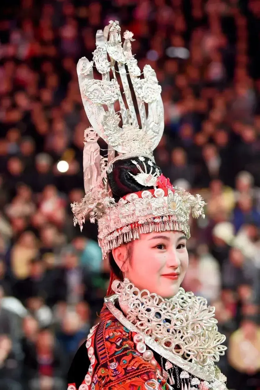 繁花银冠(Blossom Silver Headdress)
